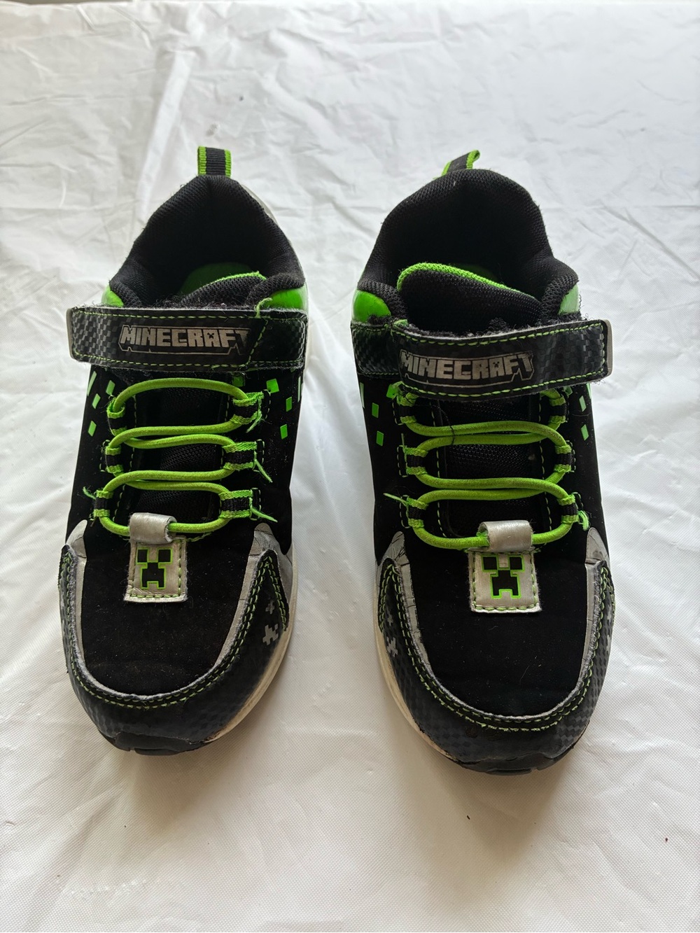 Minecraft Kids' Black & Green Athletic Sneakers